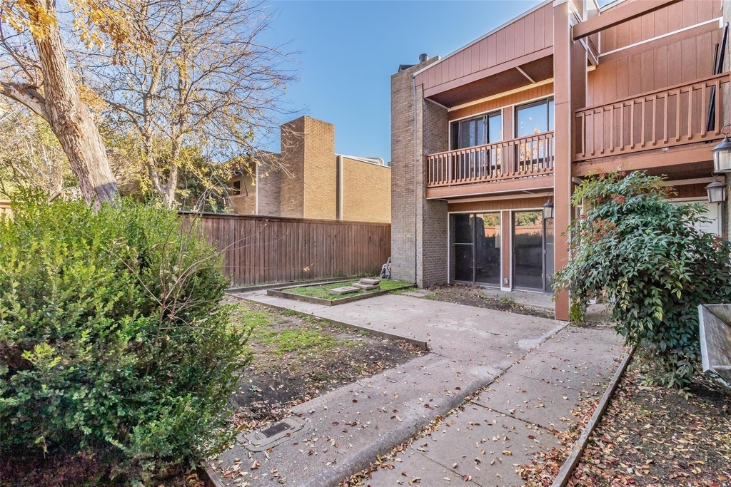 4930 Thunder Road - Photo 4