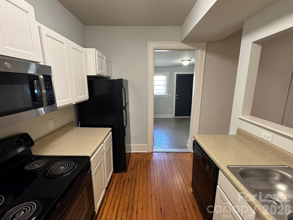 102 W Second Avenue - Photo 1