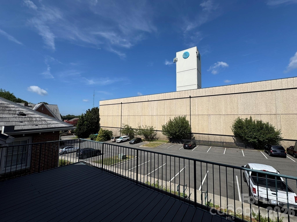 102 W Second Avenue - Photo 9