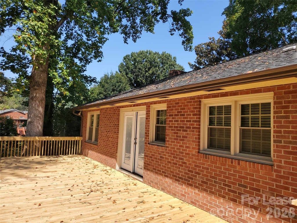 614 Carolina Avenue S - Photo 5