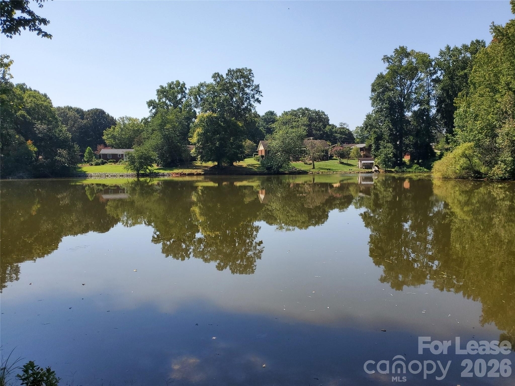 614 Carolina Avenue S - Photo 3