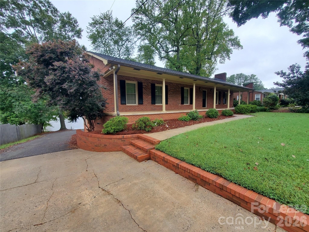 614 Carolina Avenue S - Photo 38