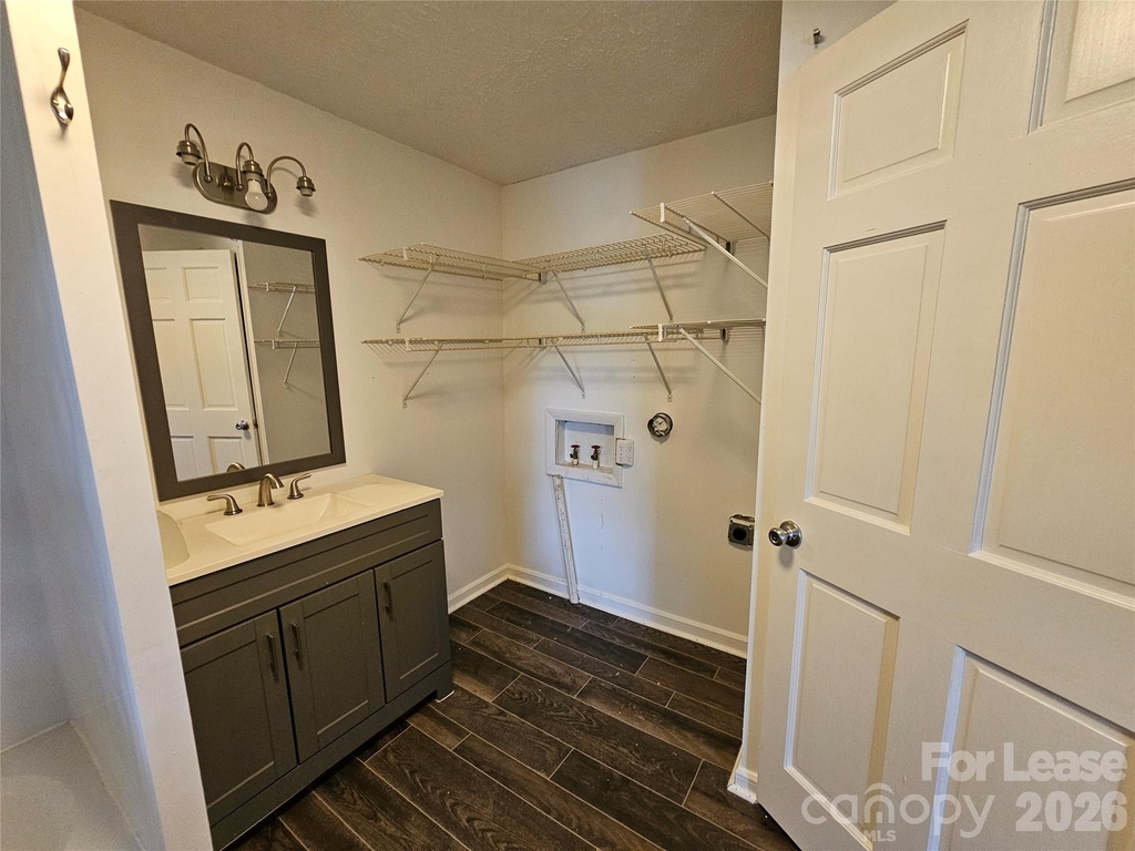 1641 Berkley Street Sw - Photo 9