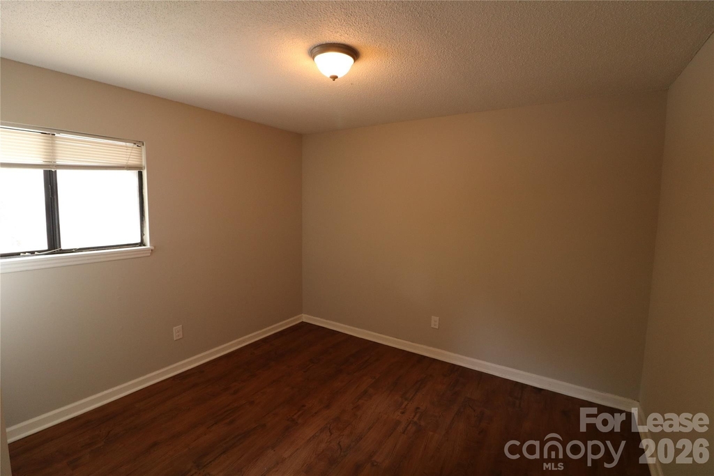 1 Circle Street - Photo 7