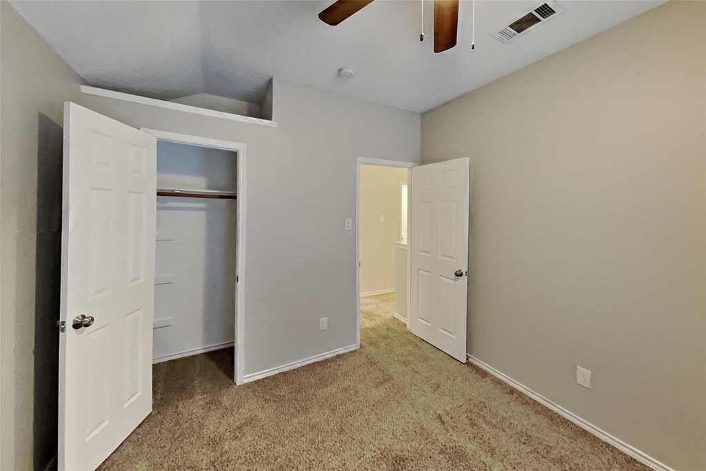 811 Rockefeller Lane - Photo 17