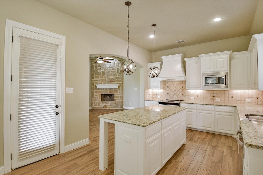 3100 White Horse Court - Photo 10