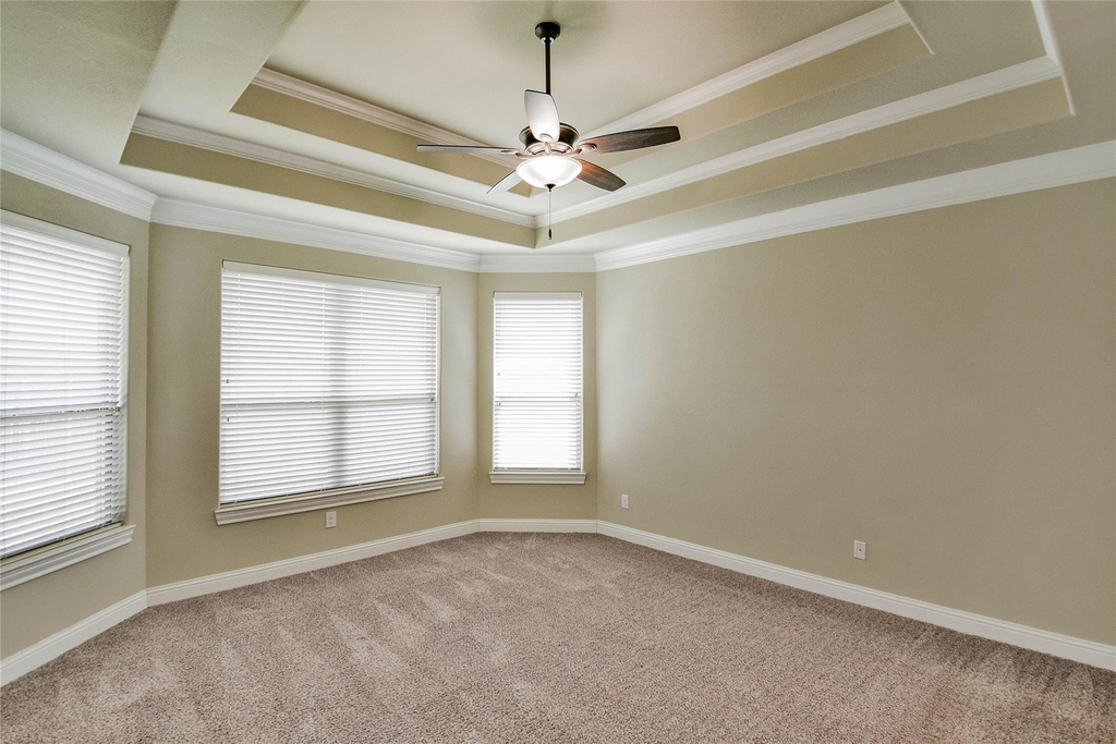 3100 White Horse Court - Photo 14
