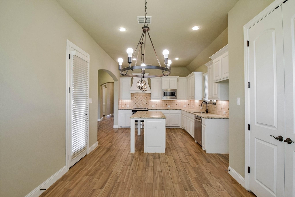 3100 White Horse Court - Photo 12