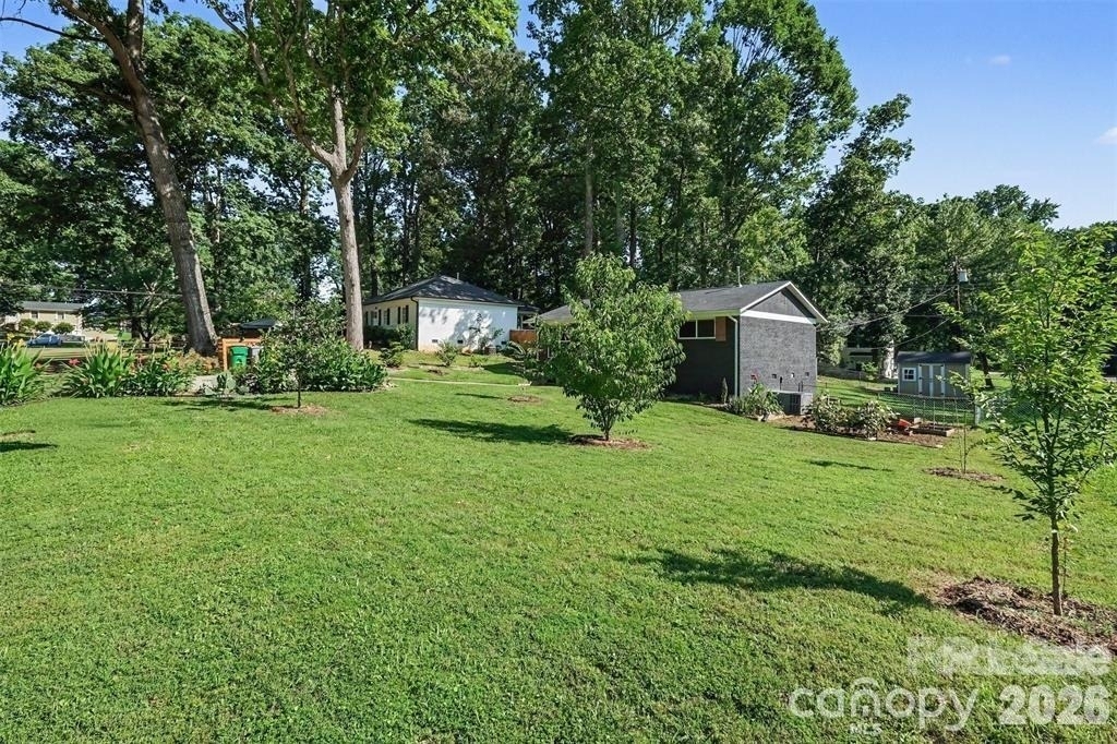 4023 Strangford Avenue - Photo 13