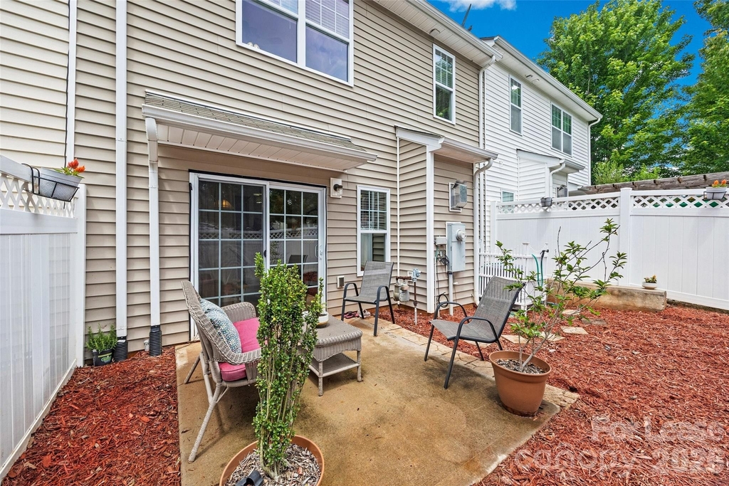 1435 Harpers Inlet Drive - Photo 31