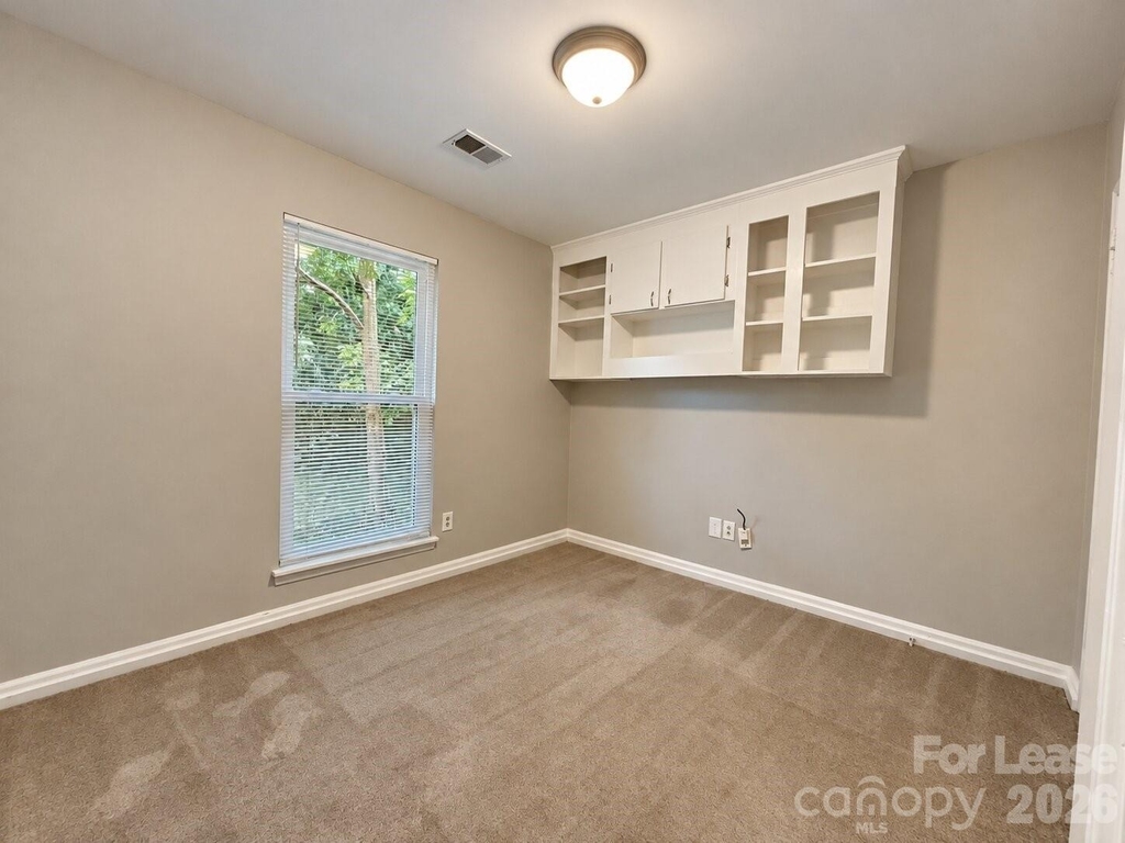 7613 Lancashire Drive - Photo 8