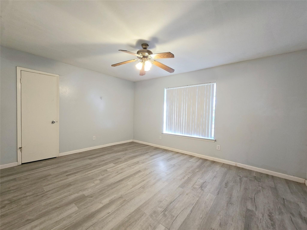 902 Spring Valley #a Plaza - Photo 8