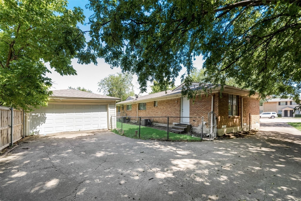 902 Spring Valley #a Plaza - Photo 10