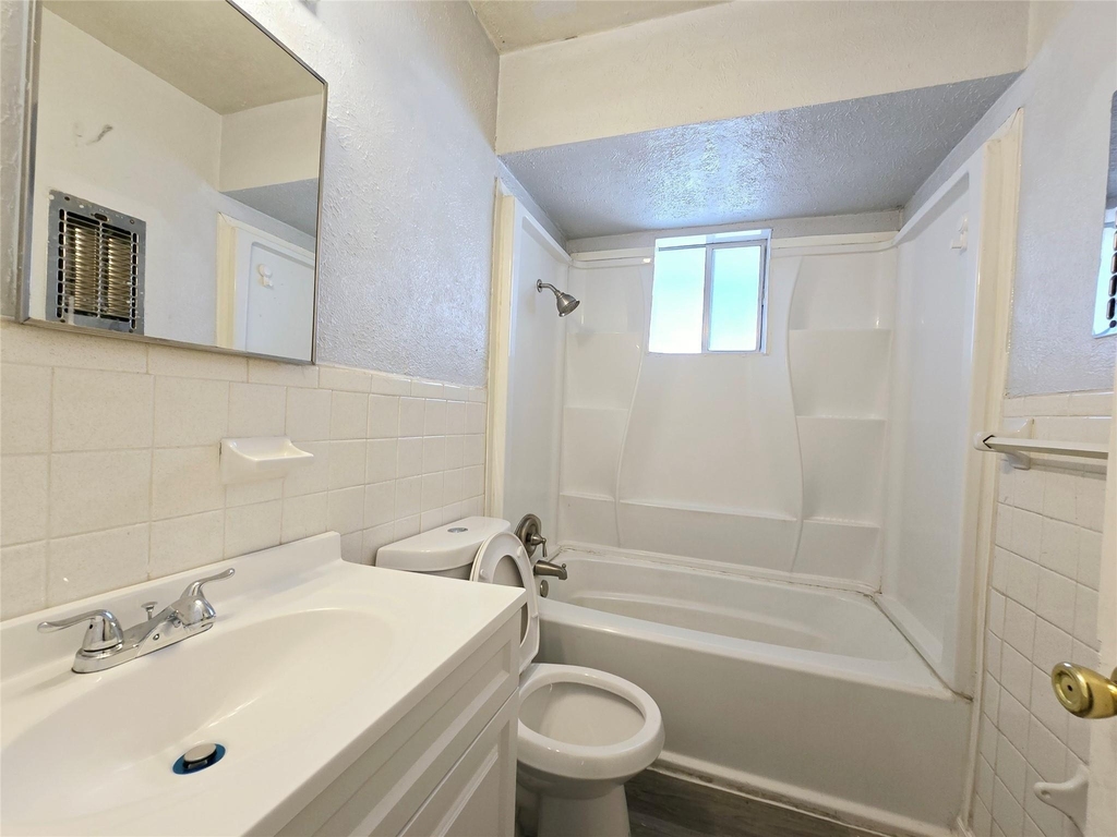 902 Spring Valley #a Plaza - Photo 9