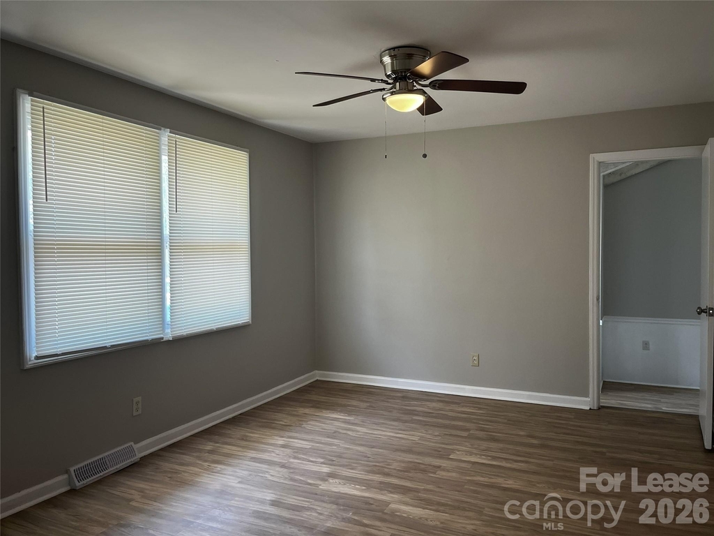 2213 Shamrock Drive - Photo 2