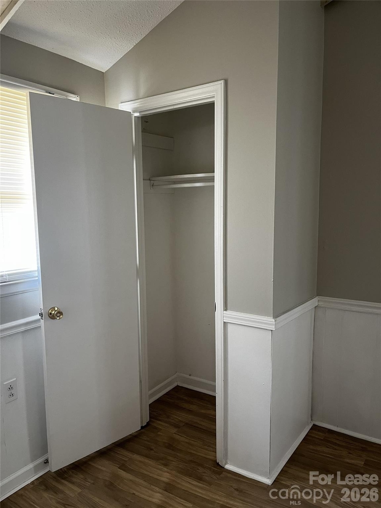 2213 Shamrock Drive - Photo 5