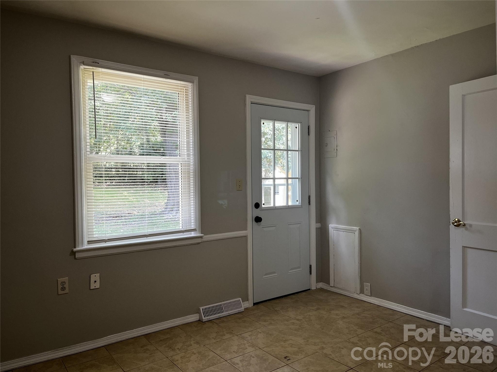 2213 Shamrock Drive - Photo 8
