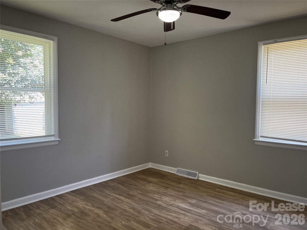 2213 Shamrock Drive - Photo 13