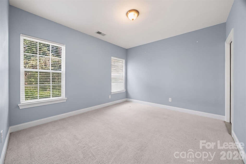 415 Fischer Road - Photo 41