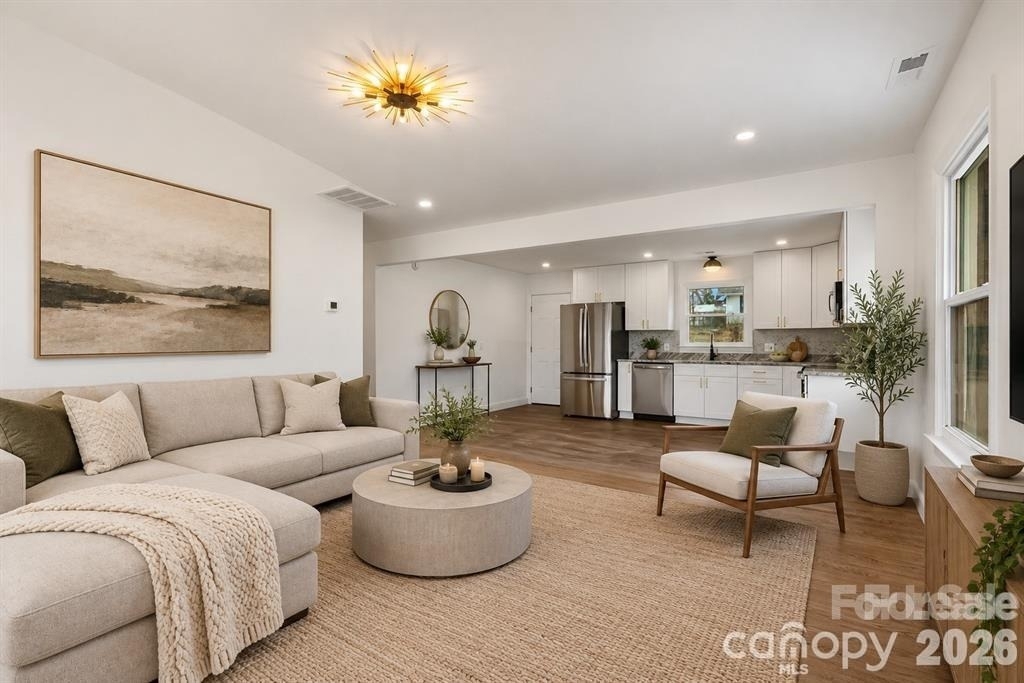 7 Browndale Road - Photo 2