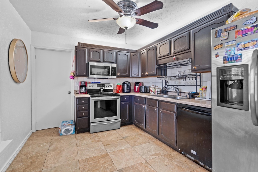 3005 Woodlark Drive - Photo 8