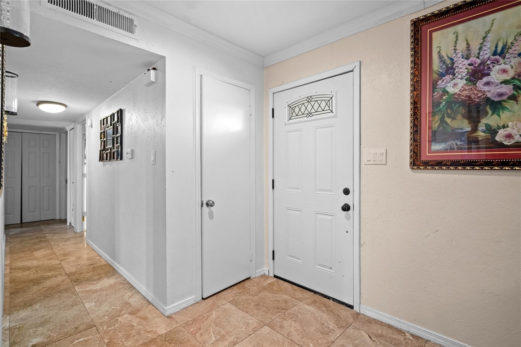 3005 Woodlark Drive - Photo 2