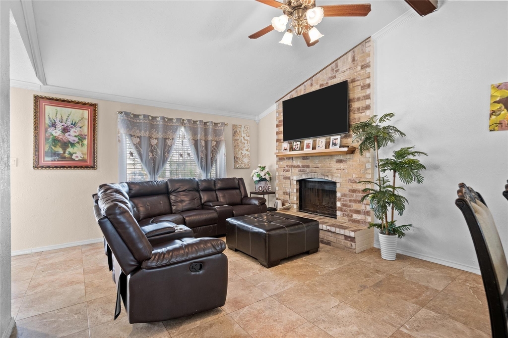 3005 Woodlark Drive - Photo 3
