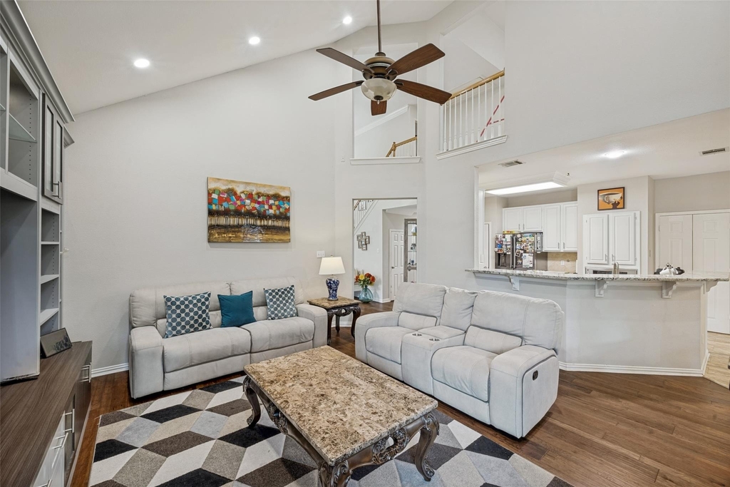 306 Tustin Court - Photo 7