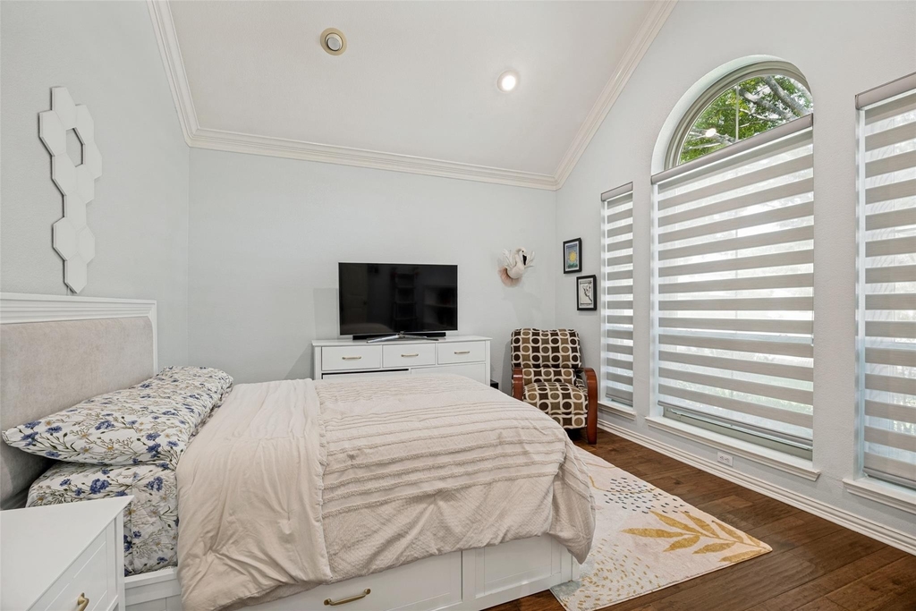 306 Tustin Court - Photo 18