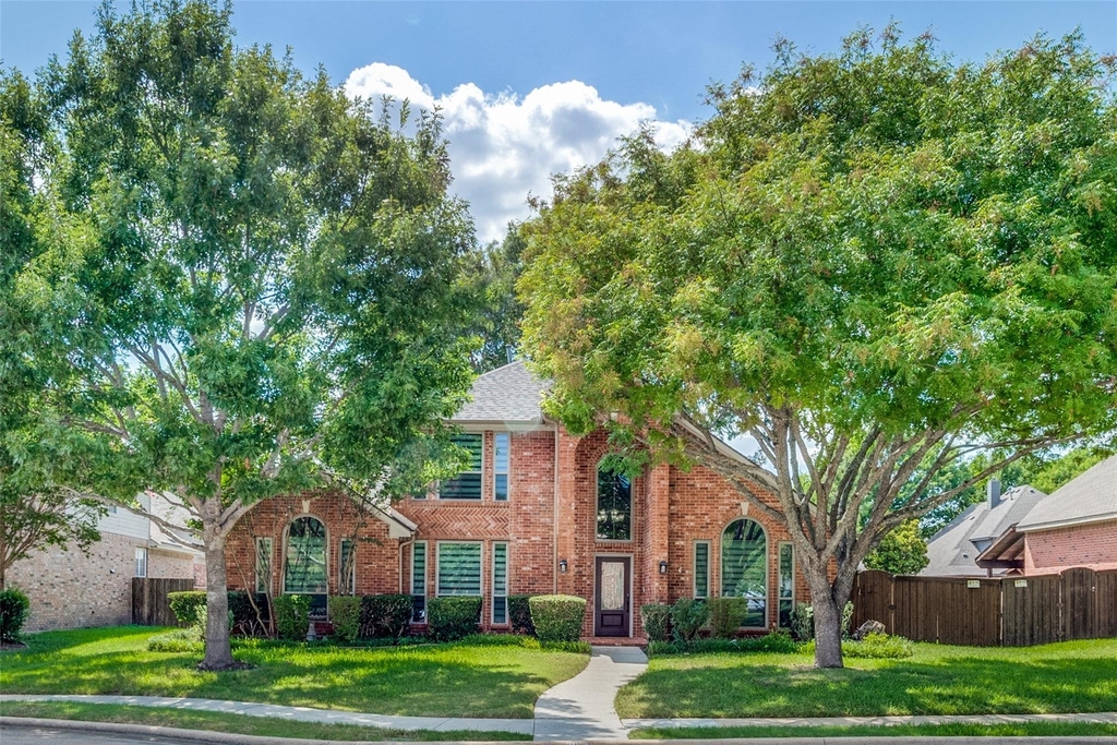 306 Tustin Court - Photo 0
