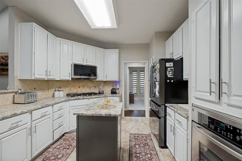 306 Tustin Court - Photo 9