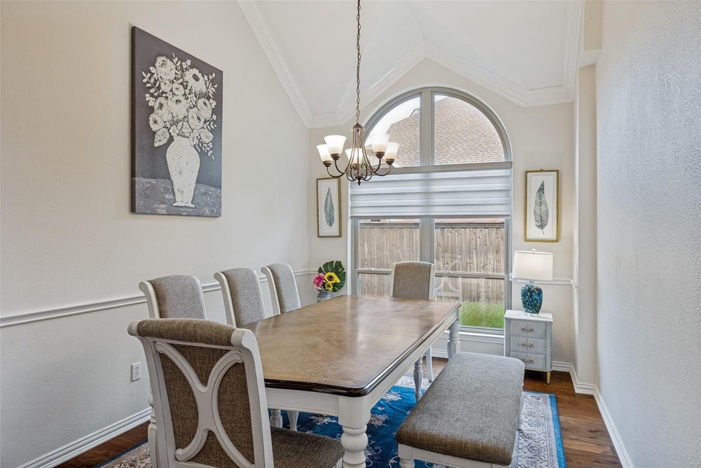 306 Tustin Court - Photo 4