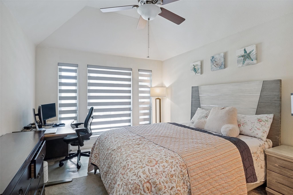 306 Tustin Court - Photo 16