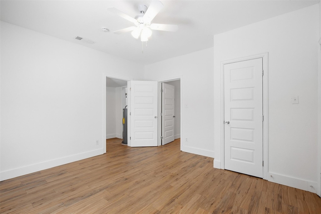 2222 W Bond Street - Photo 12