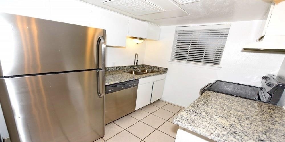 4033 Gilbert Avenue - Photo 4