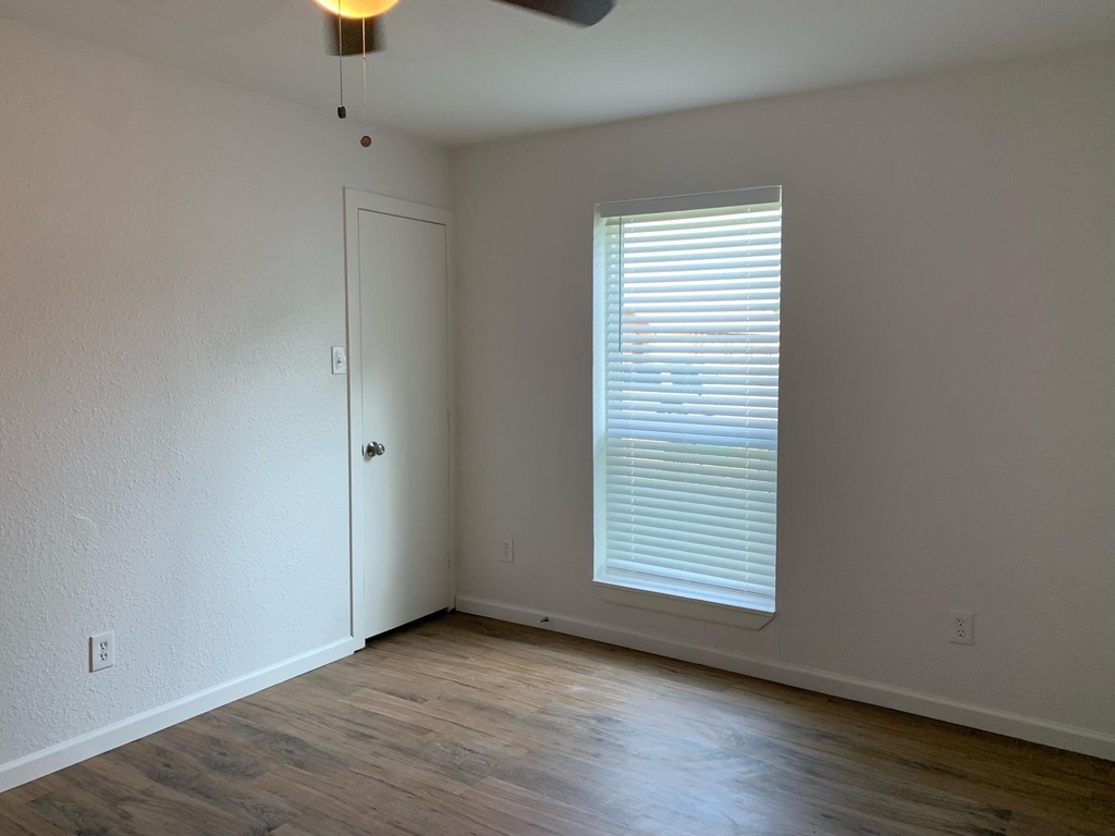 3901 Bois D Arc Street - Photo 9