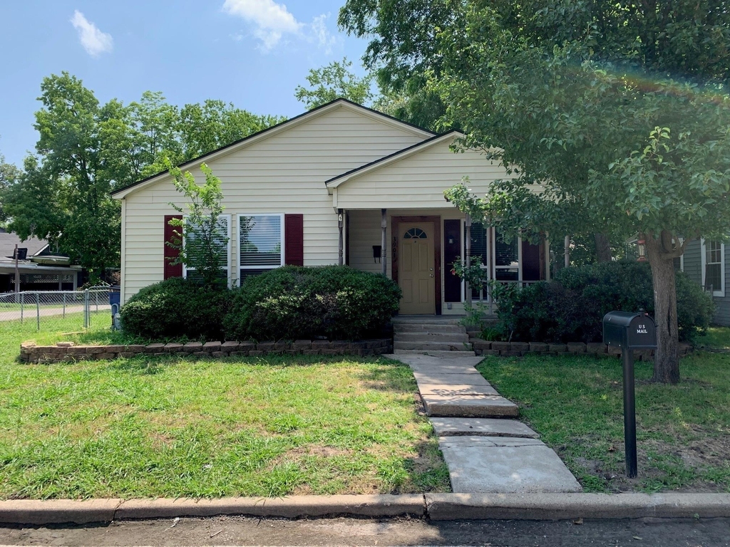 3901 Bois D Arc Street - Photo 0