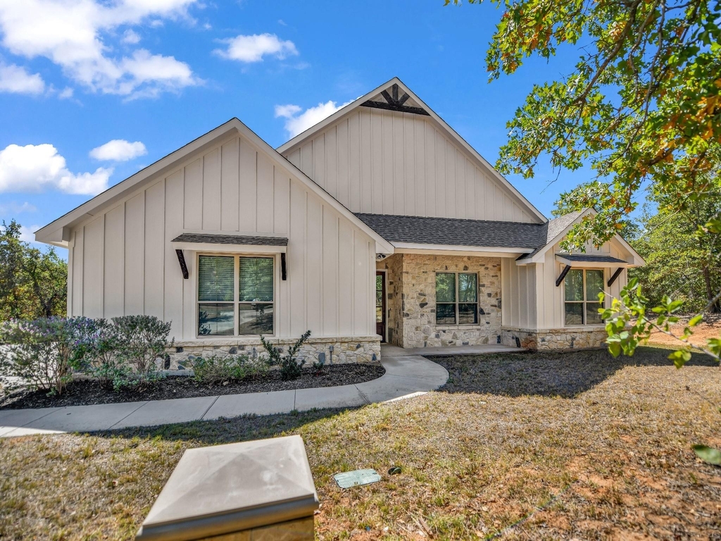 183 Graystone Drive - Photo 1