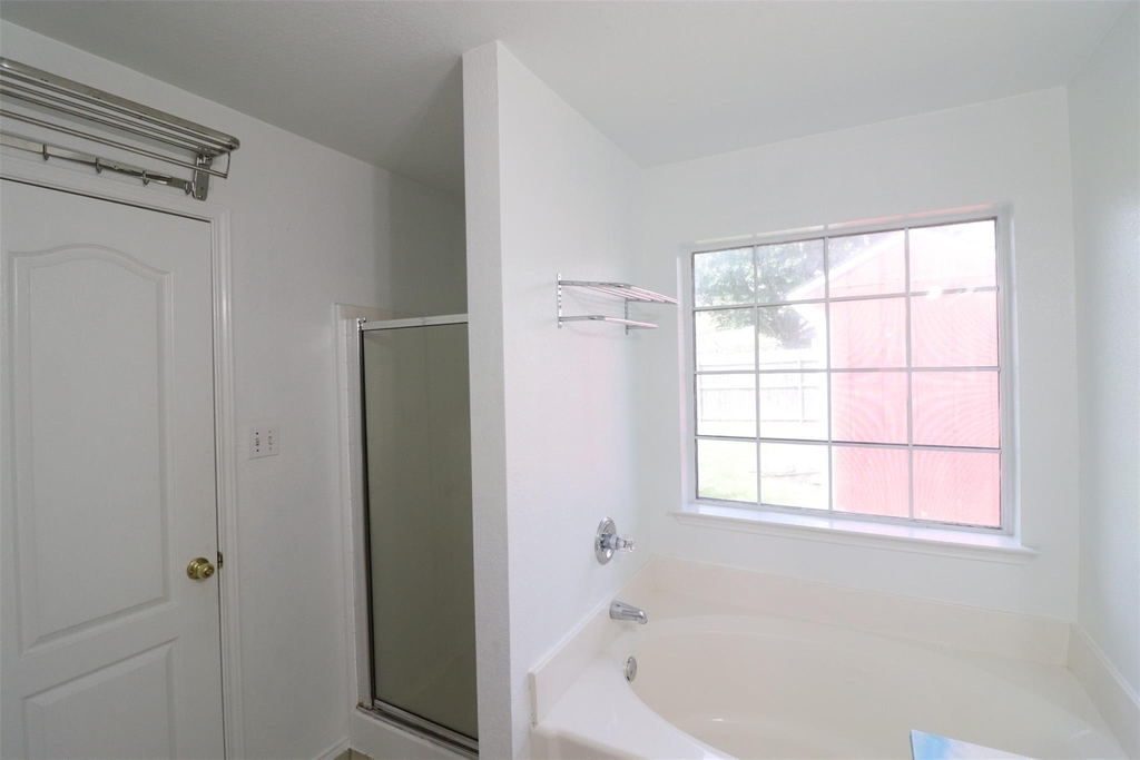 6100 Harwood Crossing Drive - Photo 14