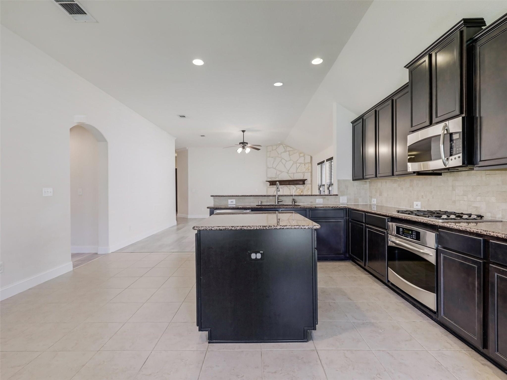 1605 Falconet Court - Photo 23