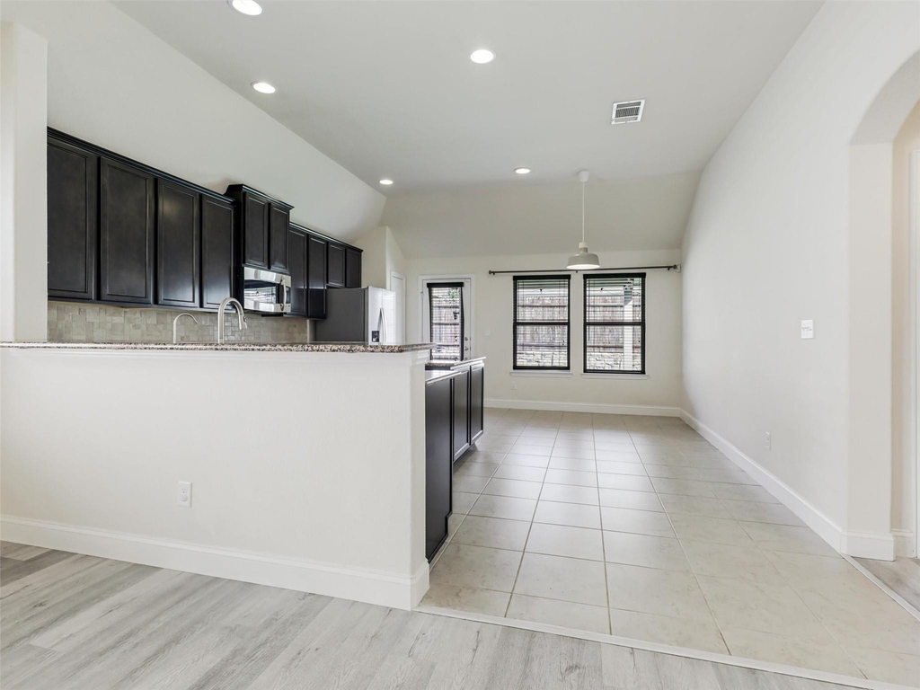 1605 Falconet Court - Photo 15