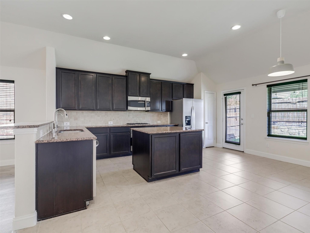 1605 Falconet Court - Photo 24