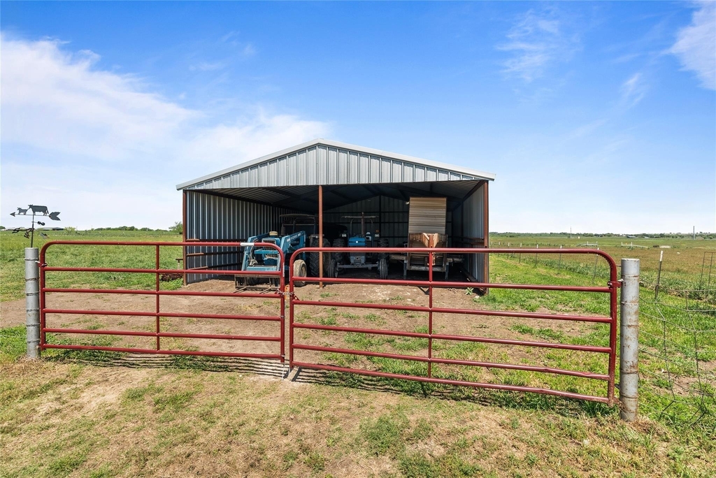 9518 County Road 913 - Photo 29