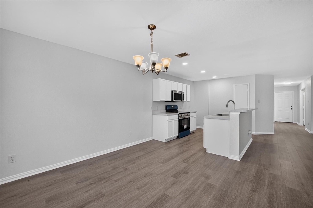 9605 Woodrow Wilson Drive - Photo 12