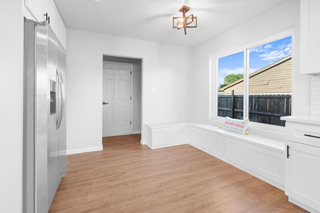 414 Hallmark Drive - Photo 12