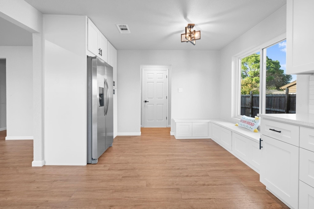 414 Hallmark Drive - Photo 16