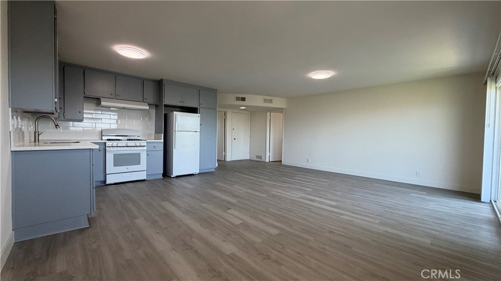 1831 Garvey Avenue - Photo 2