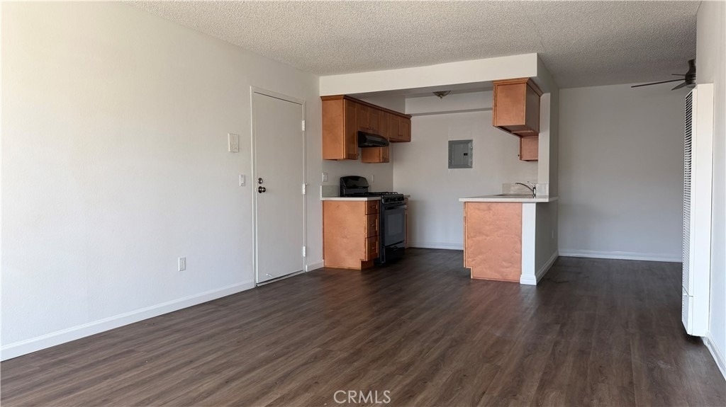 916 S Atlantic - Photo 2