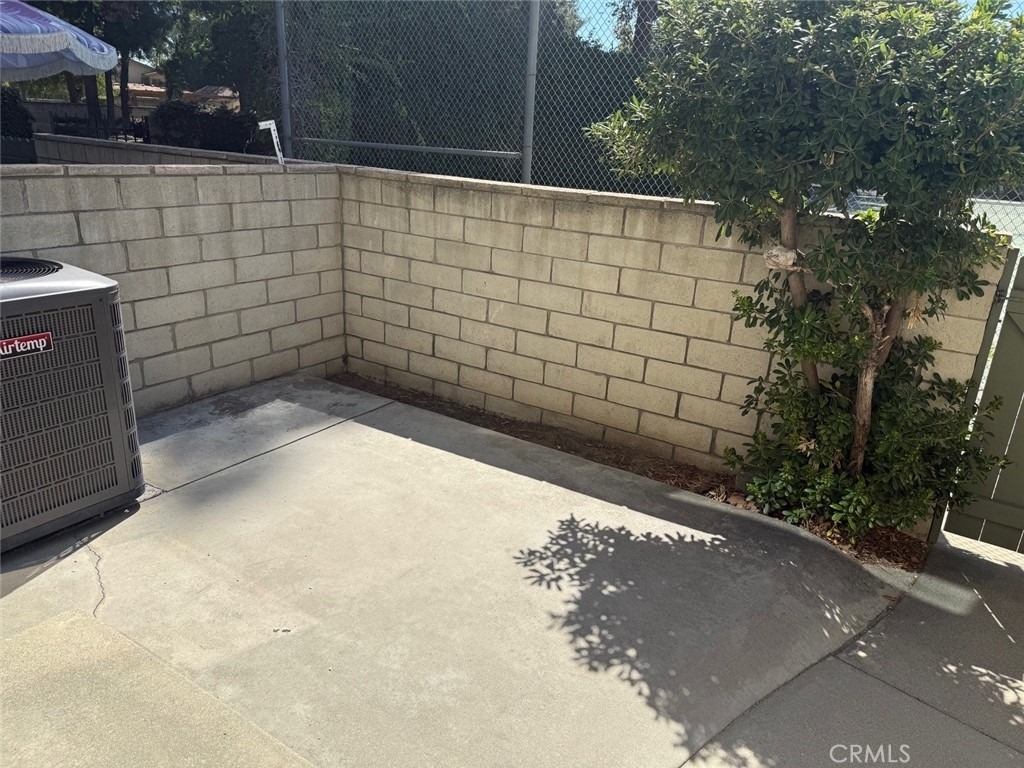 1103 W Francis Street - Photo 15