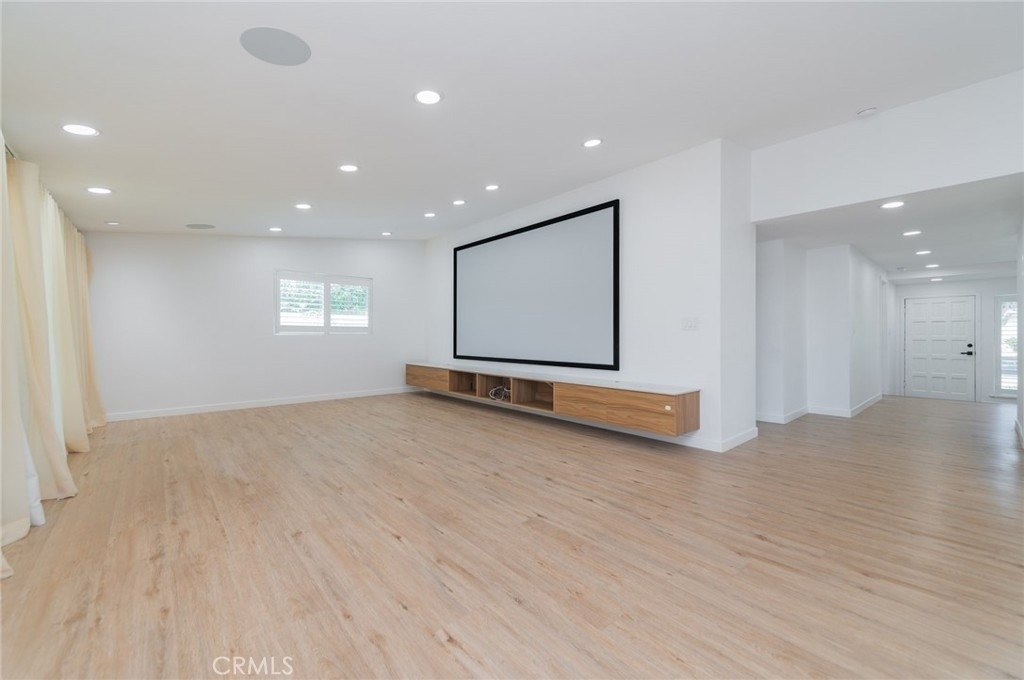 27106 Mesaba Drive - Photo 4